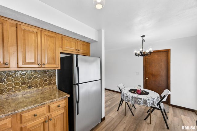 1206 TIMBER Lane, Pekin, IL 61554