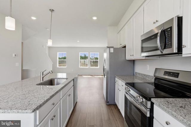 137 KINKADE CT, Martinsburg, WV 25403