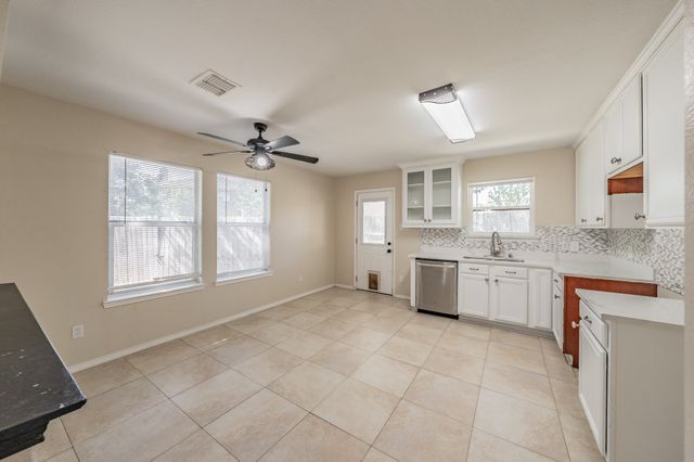 520 King Street, Cedar Hill, TX 75104