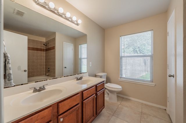 520 King Street, Cedar Hill, TX 75104