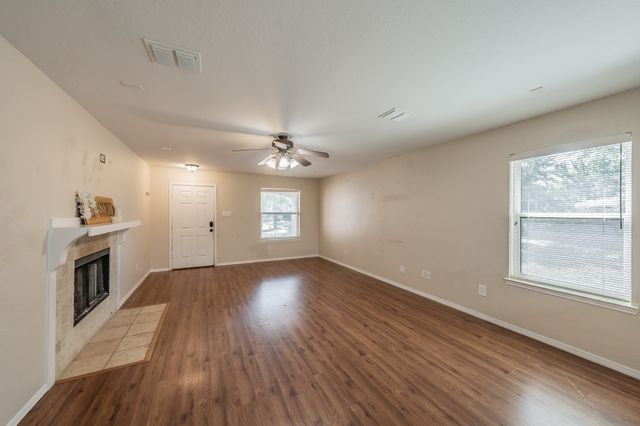 520 King Street, Cedar Hill, TX 75104