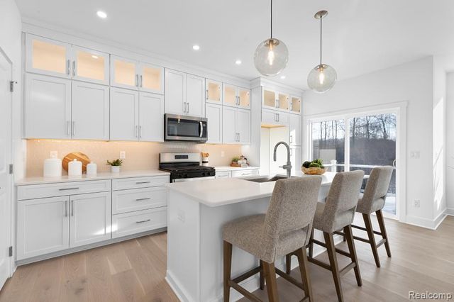 5404 Poppydrew Lane 6, Pittsfield Charter Township, MI 48108