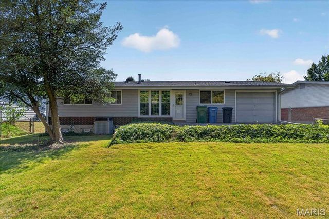 2965 Parker Road, Florissant, MO 63033