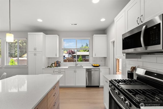 16152 8th Avenue E, Spanaway, WA 98387