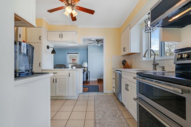 65 Woodmont Ave, Haverhill, MA 01830