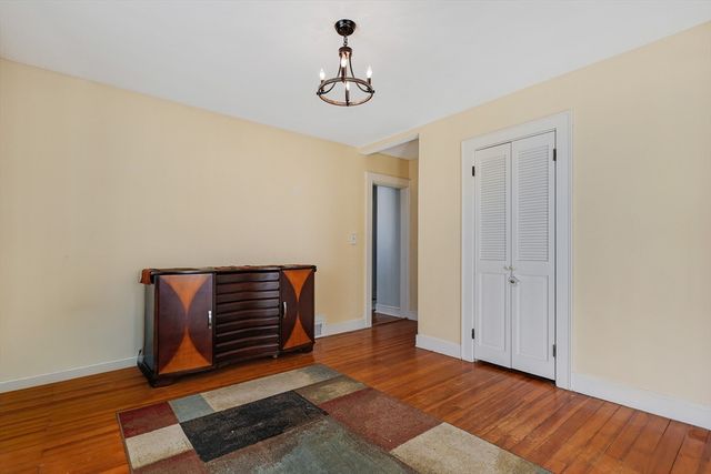 65 Woodmont Ave, Haverhill, MA 01830