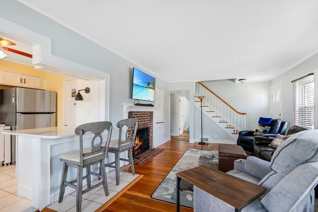 65 Woodmont Ave, Haverhill, MA 01830