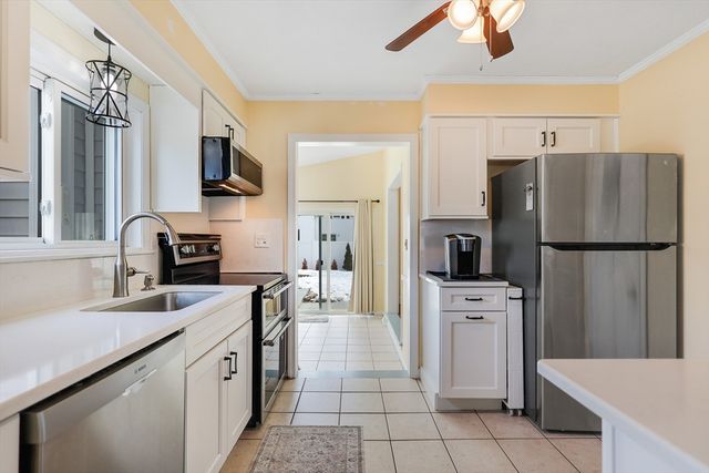 65 Woodmont Ave, Haverhill, MA 01830