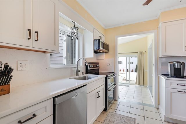 65 Woodmont Ave, Haverhill, MA 01830