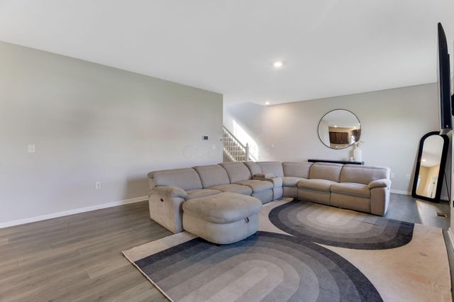 119 Highland Ridge Drive, Pickerington, OH 43147
