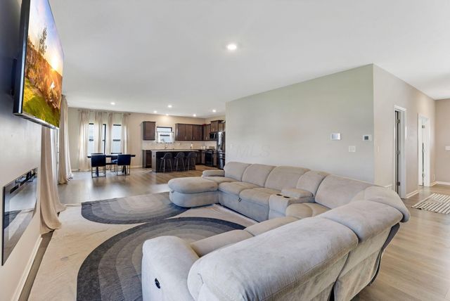 119 Highland Ridge Drive, Pickerington, OH 43147