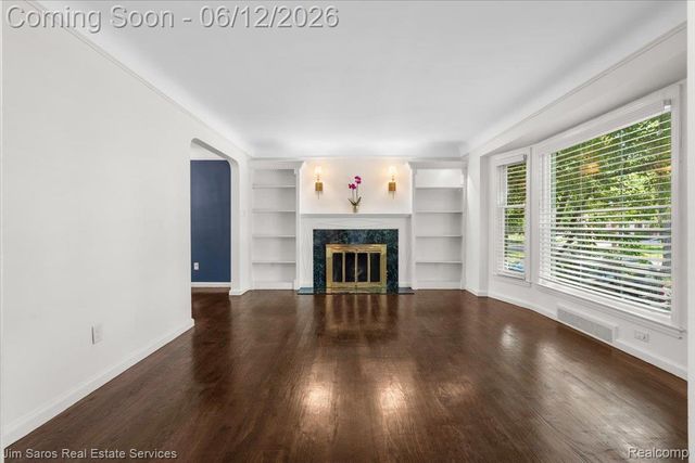 451 Moran Road, Grosse Pointe Farms, MI 48236