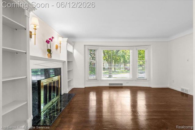 451 Moran Road, Grosse Pointe Farms, MI 48236