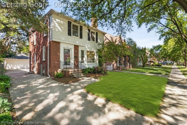 451 Moran Road, Grosse Pointe Farms, MI 48236