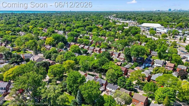 451 Moran Road, Grosse Pointe Farms, MI 48236