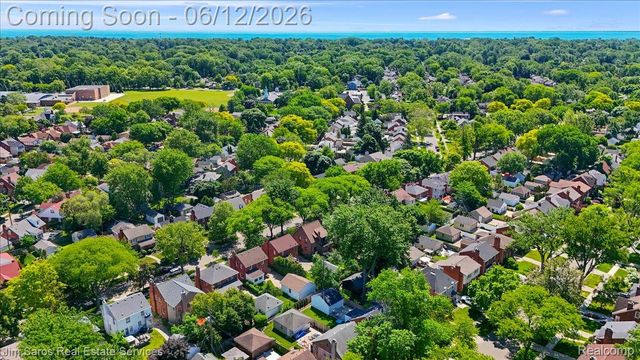 451 Moran Road, Grosse Pointe Farms, MI 48236