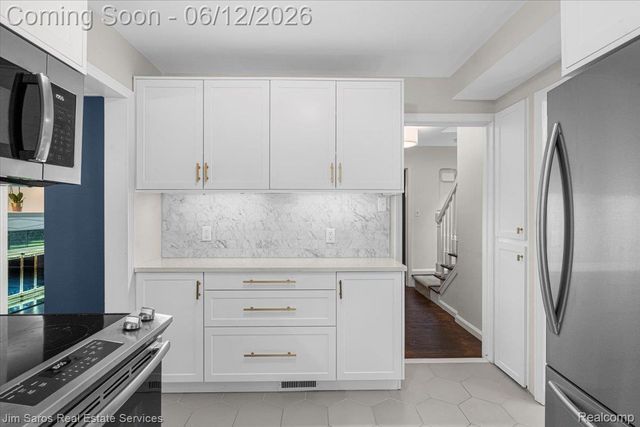 451 Moran Road, Grosse Pointe Farms, MI 48236