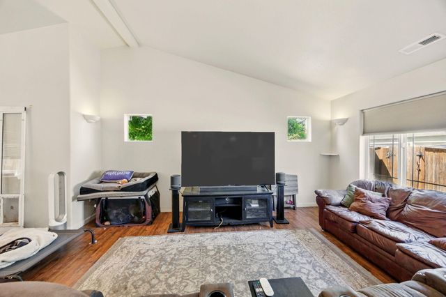 2427 Granite Court, White City, OR 97503