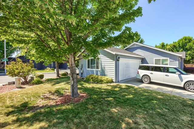 2427 Granite Court, White City, OR 97503