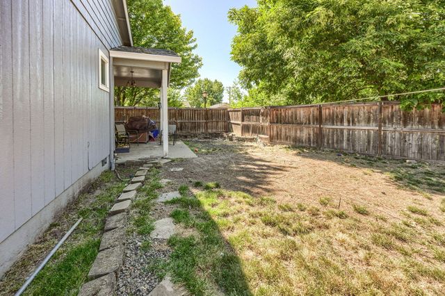 2427 Granite Court, White City, OR 97503