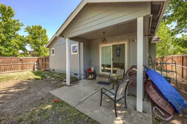 2427 Granite Court, White City, OR 97503