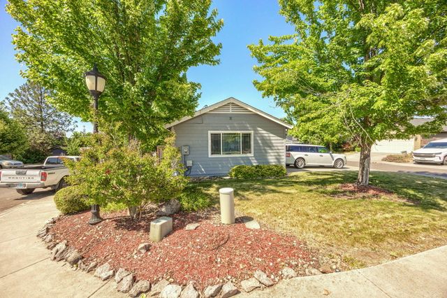 2427 Granite Court, White City, OR 97503