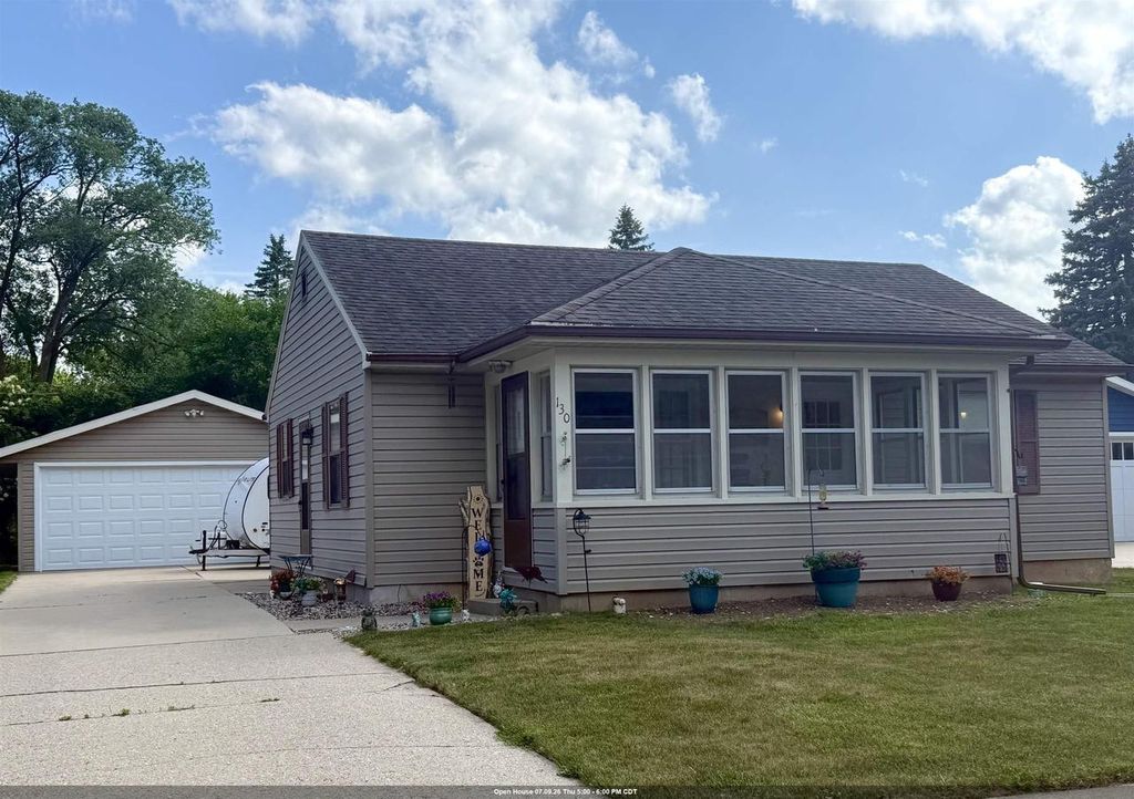 130 MARIA LANE, Fond Du Lac, WI 54935