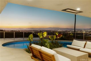 14555 Deervale Place, Sherman Oaks, CA 91403