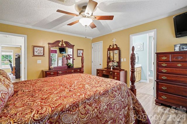 6007 Charlton Oaks Drive, Waxhaw, NC 28173