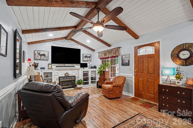 6007 Charlton Oaks Drive, Waxhaw, NC 28173