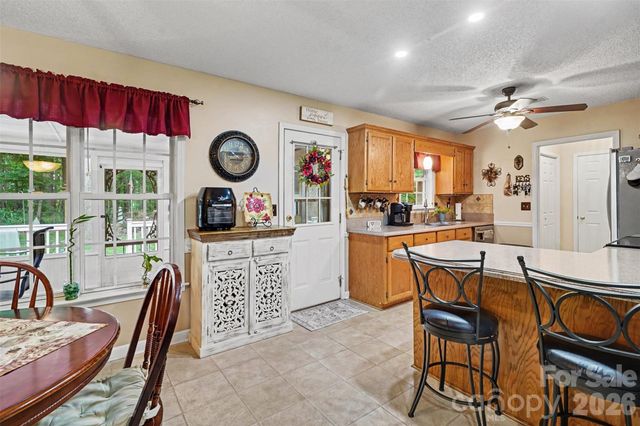 6007 Charlton Oaks Drive, Waxhaw, NC 28173