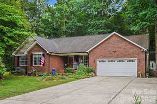 6007 Charlton Oaks Drive, Waxhaw, NC 28173