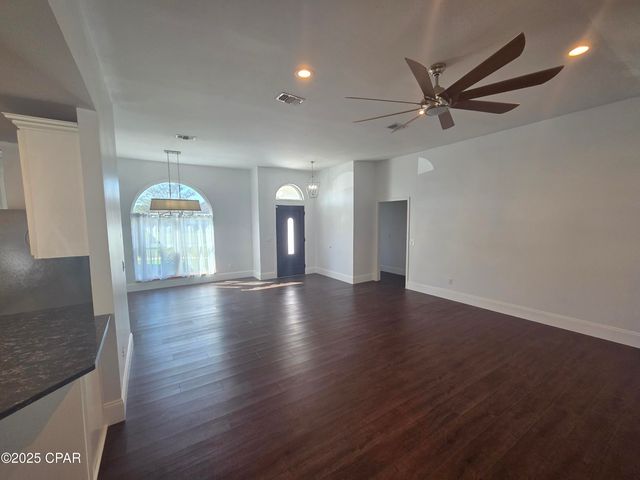 1303 Sutherland Court, Lynn Haven, FL 32444