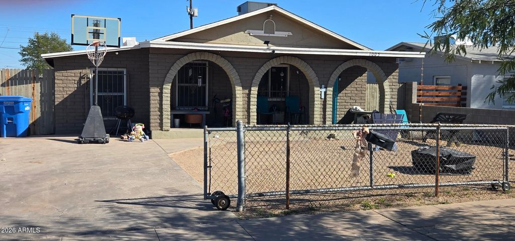 1005 S 2ND Street, Phoenix, AZ 85004