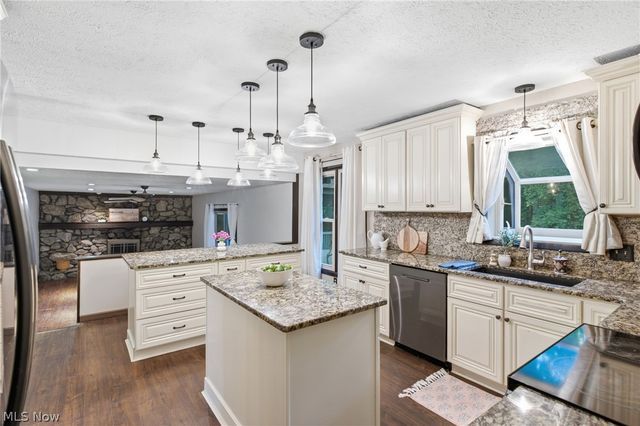 1148 Krndia Court, Brunswick, OH 44212