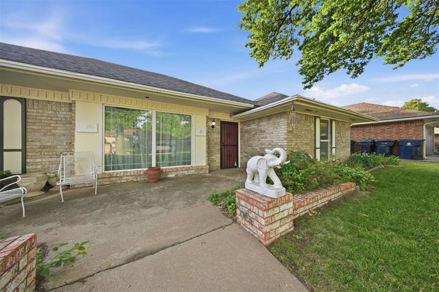10208 Durham Drive, Oklahoma City, OK 73162
