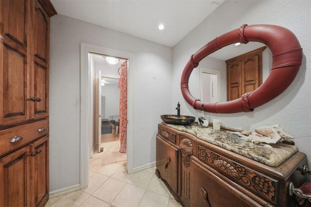 10208 Durham Drive, Oklahoma City, OK 73162