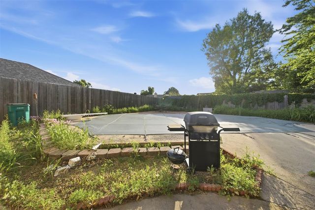 10208 Durham Drive, Oklahoma City, OK 73162