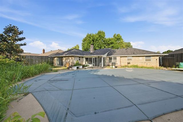 10208 Durham Drive, Oklahoma City, OK 73162