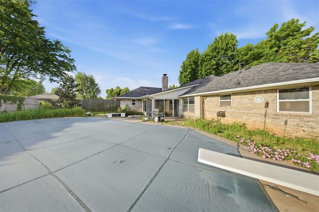 10208 Durham Drive, Oklahoma City, OK 73162