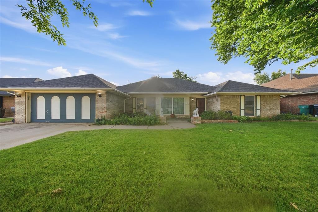 10208 Durham Drive, Oklahoma City, OK 73162