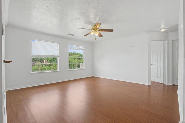 515 Spring Moss Drive, Missouri City, TX 77459