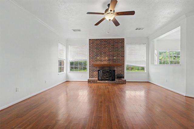 515 Spring Moss Drive, Missouri City, TX 77459