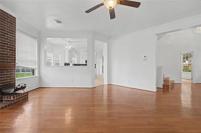 515 Spring Moss Drive, Missouri City, TX 77459