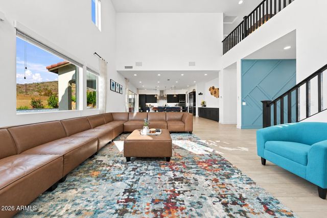 1920 E VILLA LINDA Drive E, Phoenix, AZ 85024