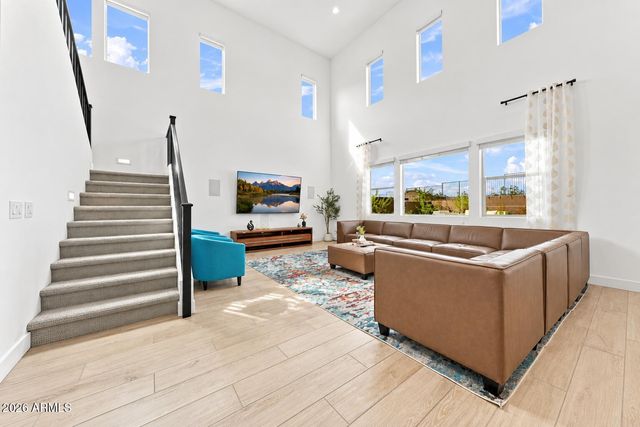1920 E VILLA LINDA Drive E, Phoenix, AZ 85024