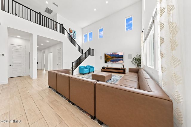 1920 E VILLA LINDA Drive E, Phoenix, AZ 85024