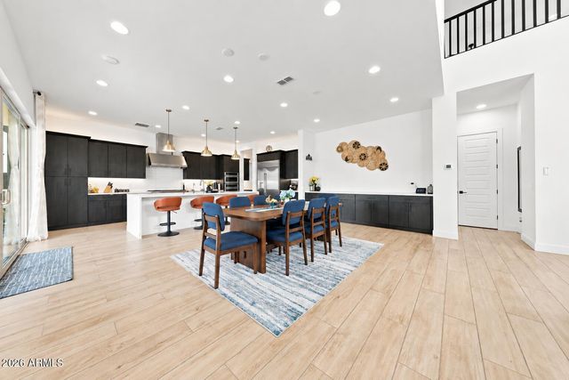 1920 E VILLA LINDA Drive E, Phoenix, AZ 85024