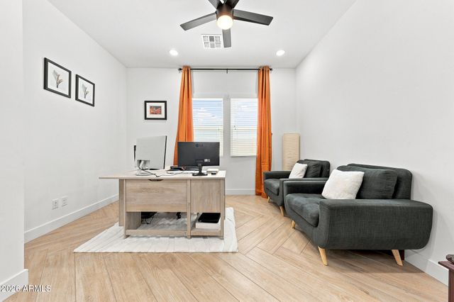 1920 E VILLA LINDA Drive E, Phoenix, AZ 85024