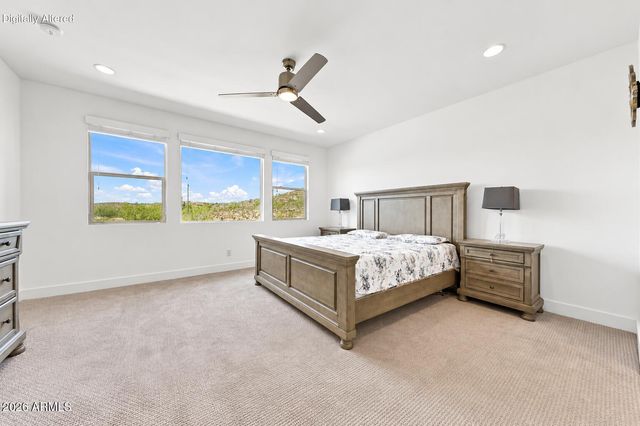 1920 E VILLA LINDA Drive E, Phoenix, AZ 85024
